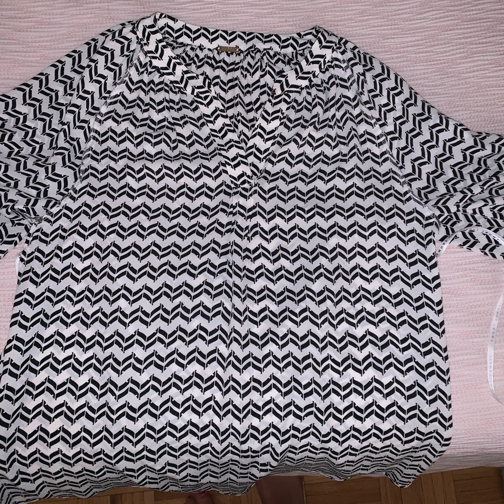 Ivanka Trump long sleeve top